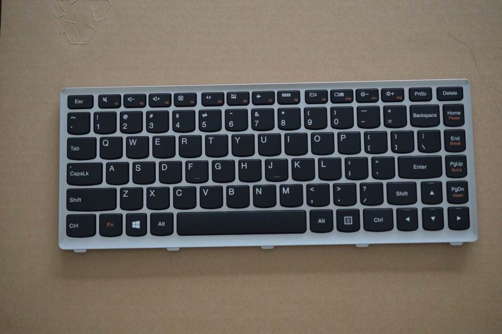 Lenovo CCYT3C1US84keyBlkKeGryslvFKBD(win8) Keyboard 25208744