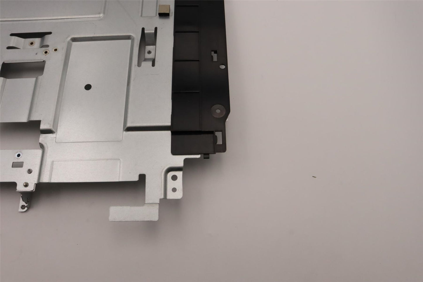 Lenovo IdeaCentre 5 27IAH7 Main Frame Assembly 5M11H28373