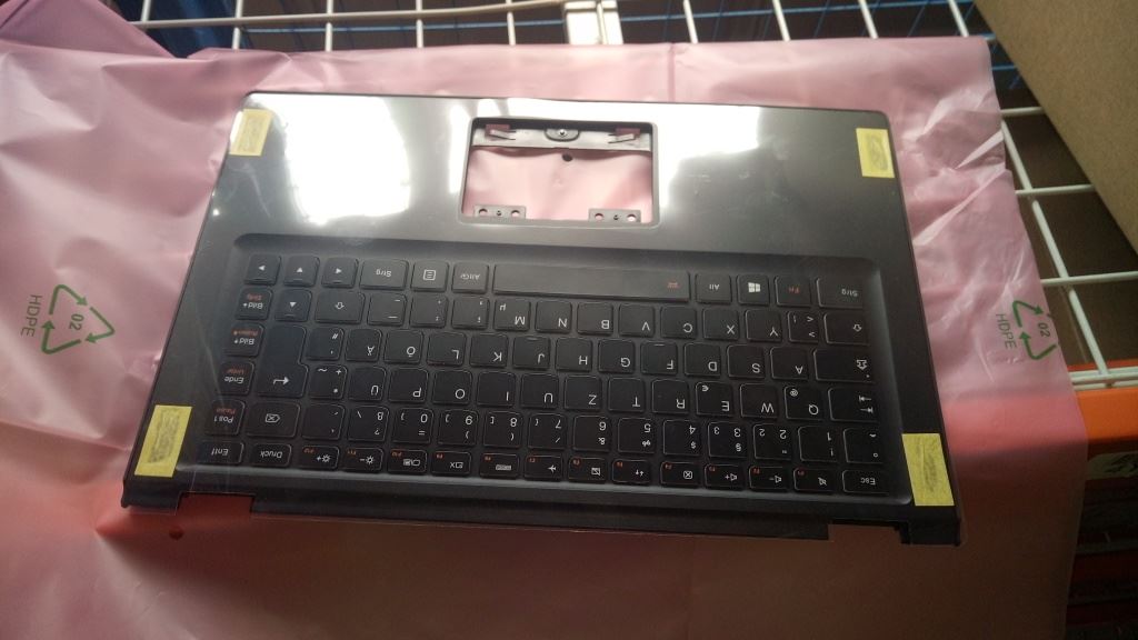 Lenovo Yoga 2 13 Palmrest Cover Keyboard German Black 90205182