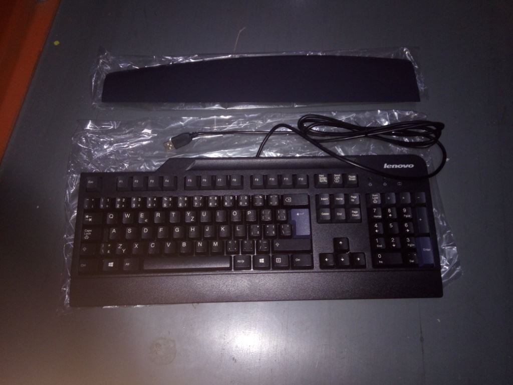 Lenovo Czech (QWERTY or ABB) Keyboard 03X8599