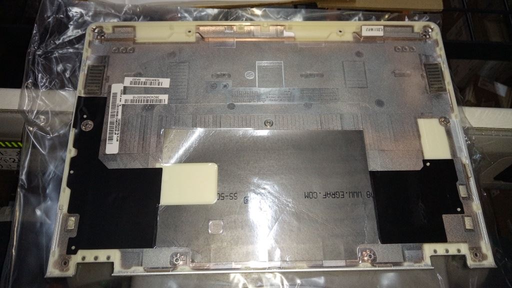 Lenovo Yoga 3-1170 700-11ISK Bottom Base Lower Cover Silver 5CB0H15203
