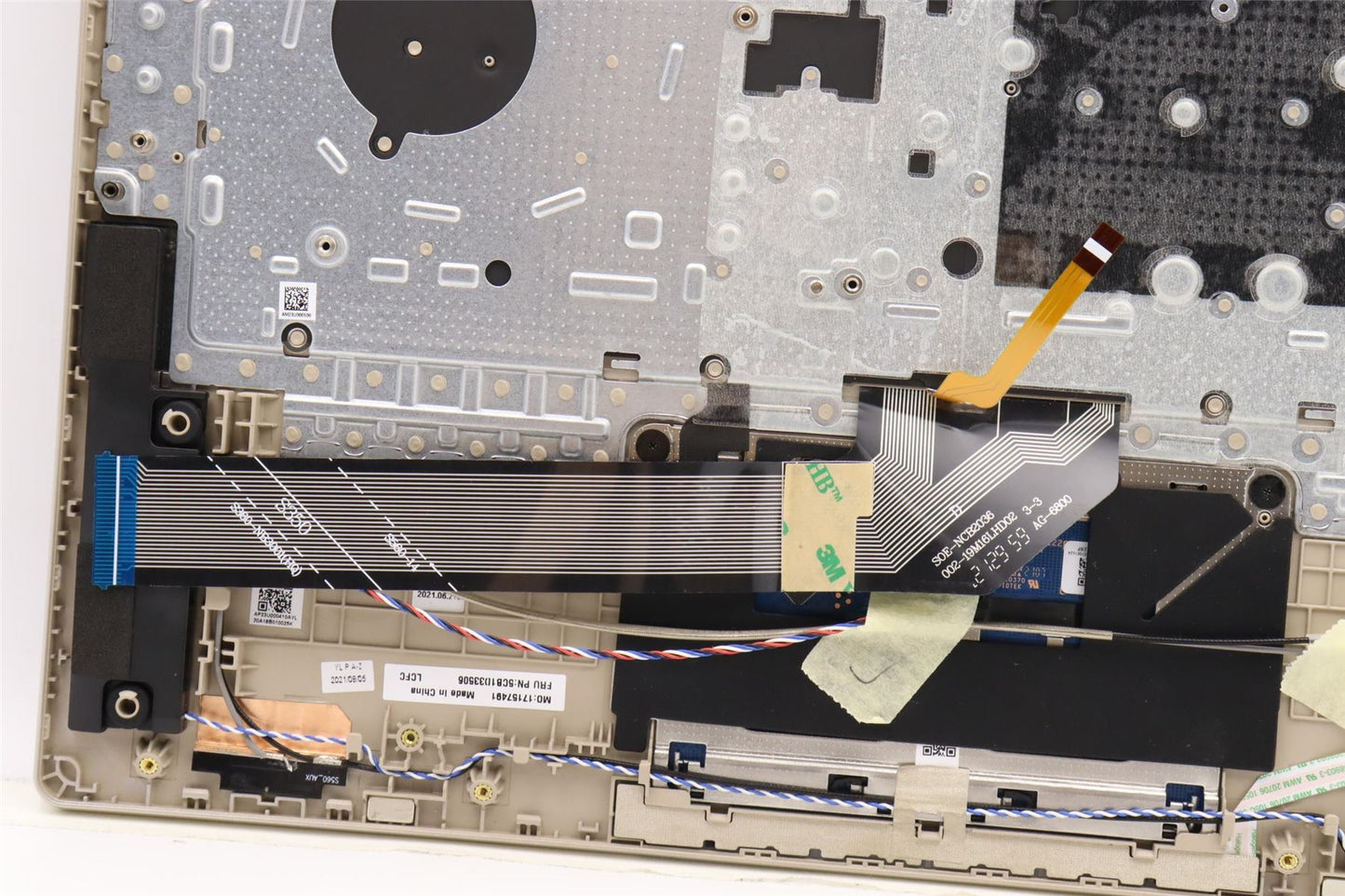 Lenovo Upper Case ASM_BEL L82M8 SD BL 5CB1D33506