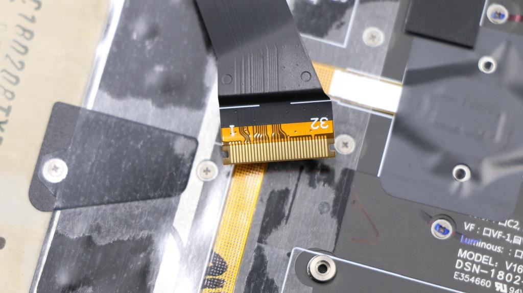 Lenovo MECH_ASM GRP_KBD_Bzl_TW,FPR,SV,CHY 01YU504