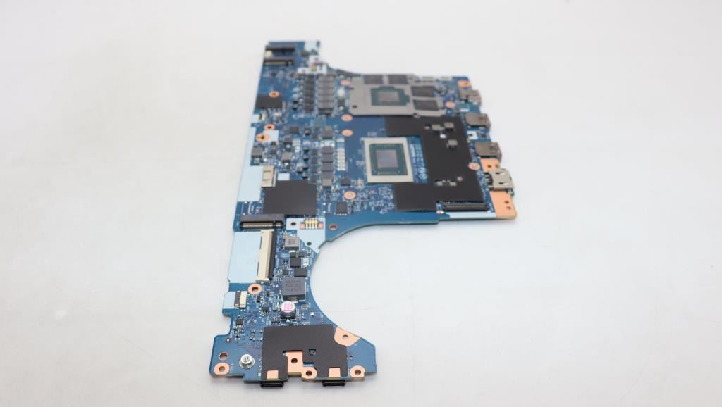 Lenovo L82Y5NOK R77840HSRTX40608G16GRM 5B21L51767