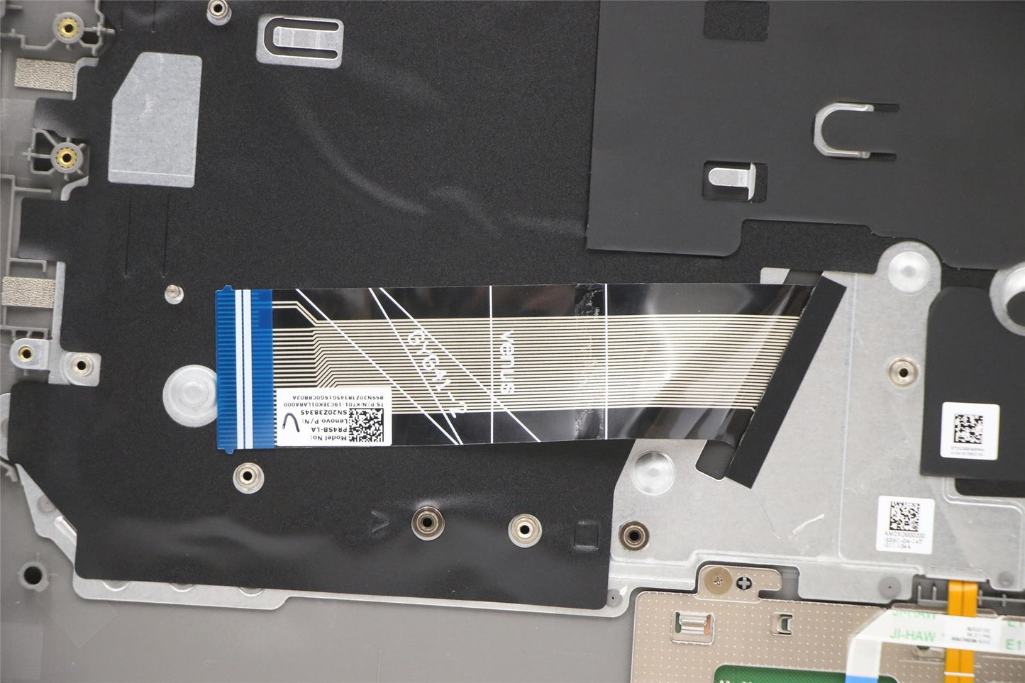 Lenovo Upper Case ASM_LA SPA C 20VF MGBL 5CB1B02566