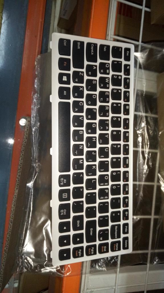 Lenovo CCYT3D1Kor84keyBlkKeyWhtFKBD(win8) Keyboard 25208333