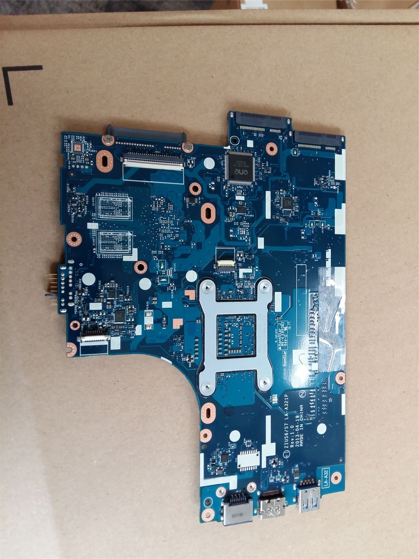 Lenovo 90004203 ZIUS6 MB W8P 15W I3-4005 UMA