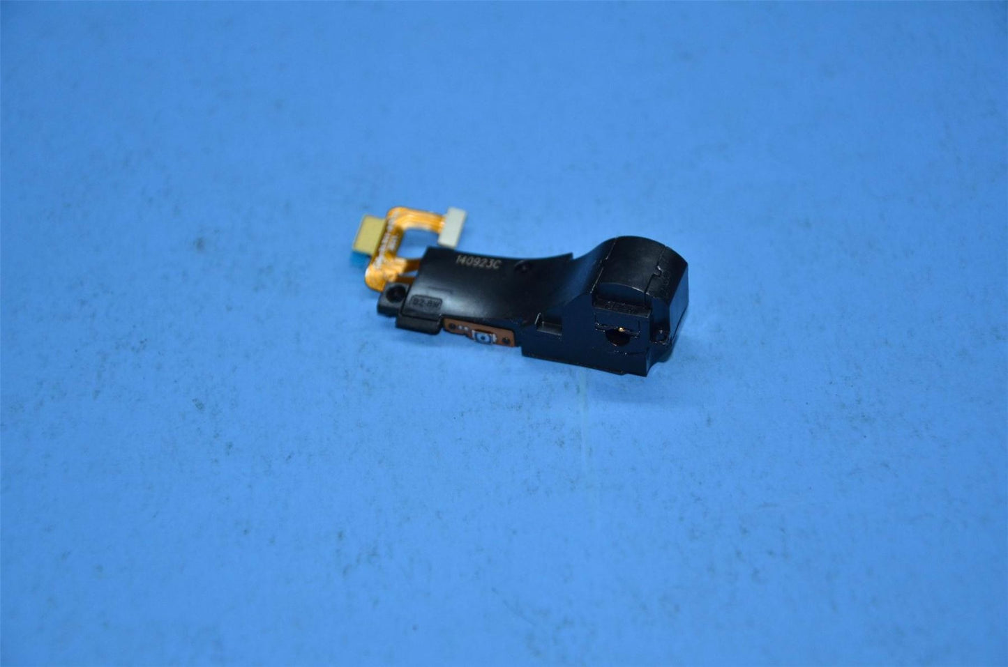 Lenovo 8W AJ SPK BOX 107-2010-05006 5SB9A6N062