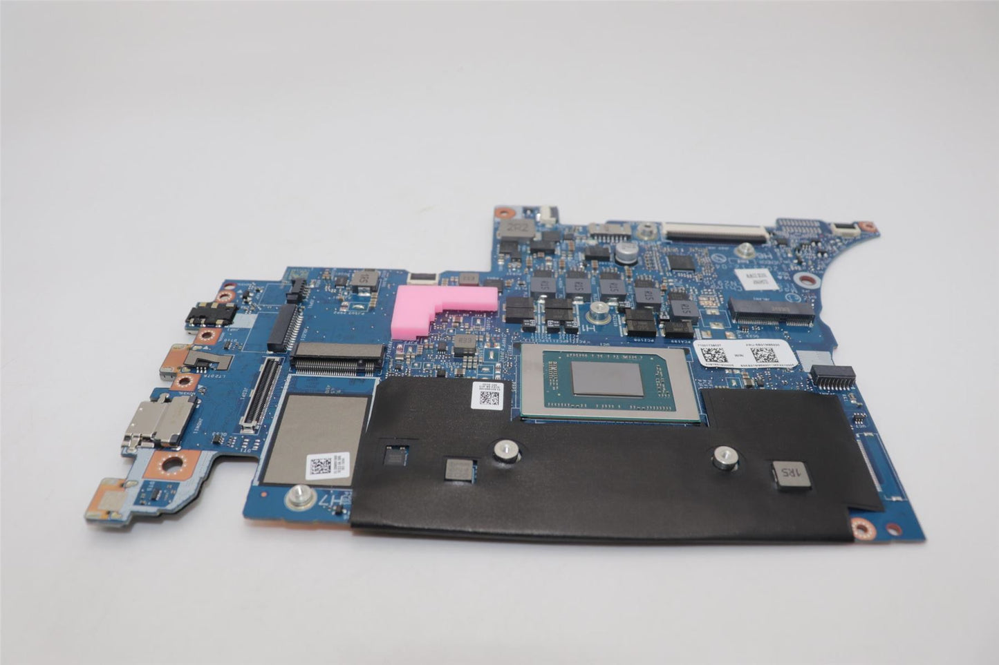 Lenovo C83DB WIN R5HPTHS 16G O FIR RM 5B21M85920