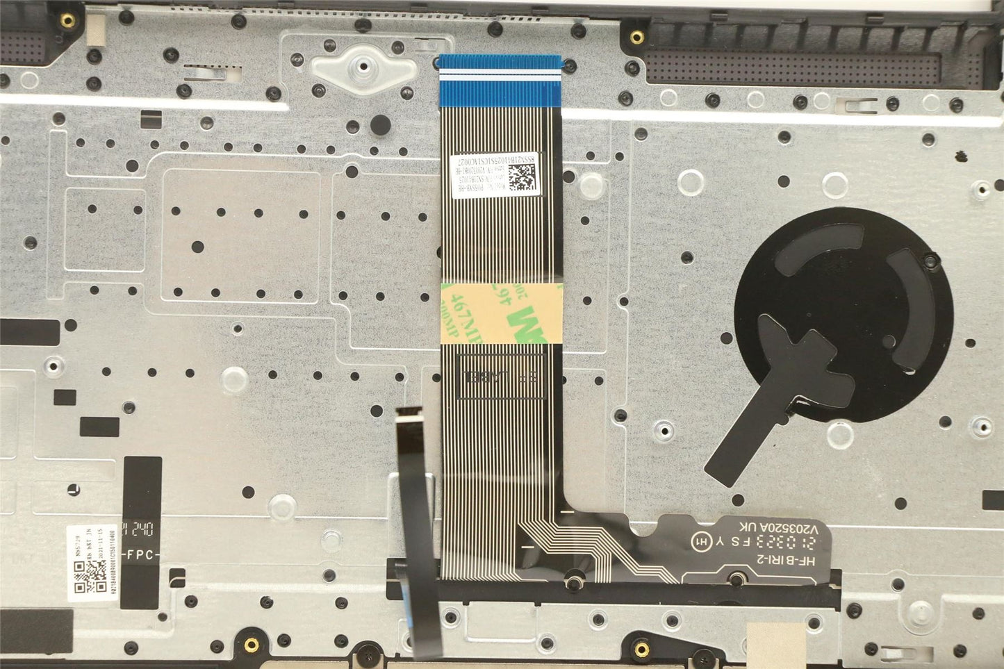 Lenovo Upper Case ASM_BEL H 82QQ SG_UMA 5CB1F36876