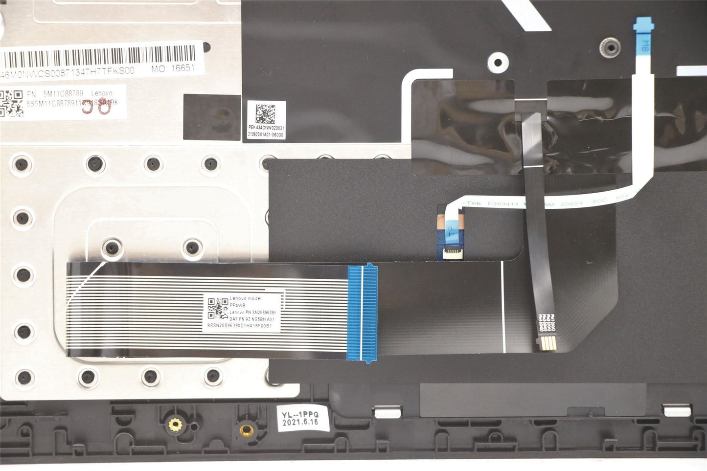 Lenovo MECH_ASM BKLTKB ENG w/PT C BK(W/FKB) 5M11C88789