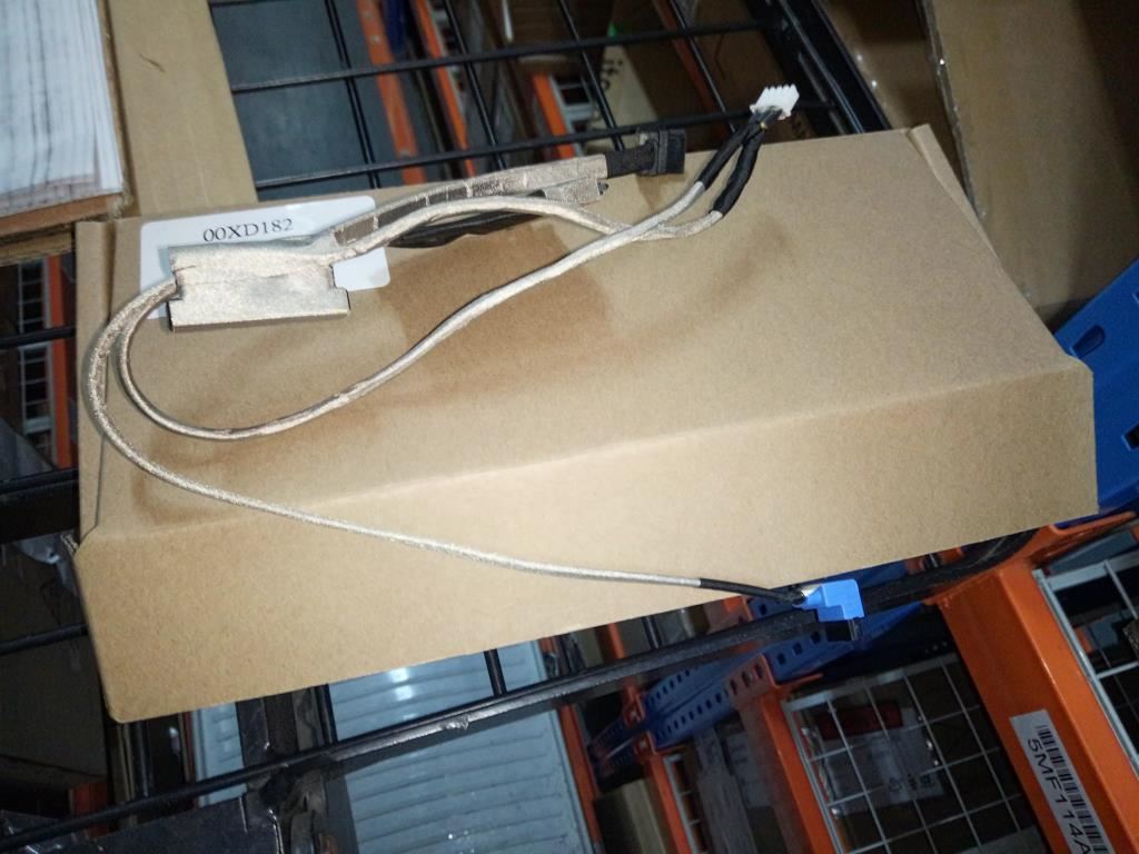 Lenovo SATA_HDD_SSD_PW,AIO 700-24 HDD SSD SATA I/O Cable 00XD182