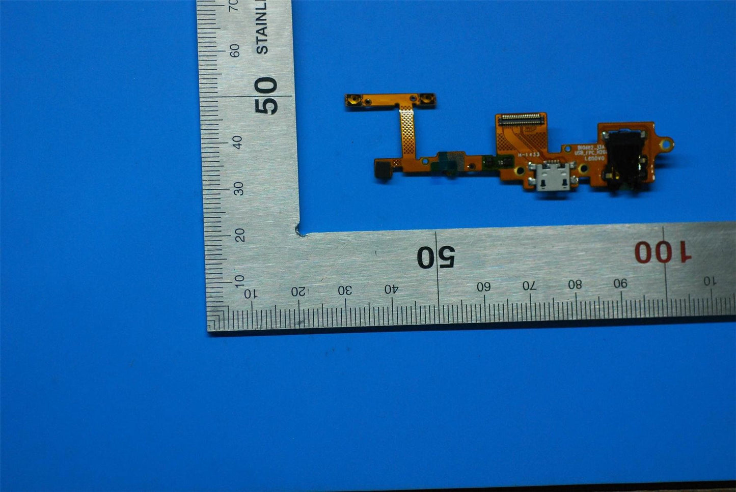 Lenovo Blade2-13A Volume FPC&USB Assy CS 5F79A6N3UK