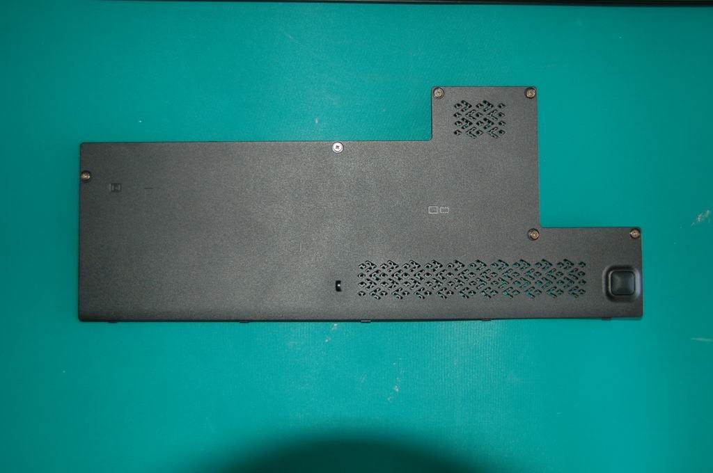 Lenovo LL1 DOOR ASSY HDD Board 31038866