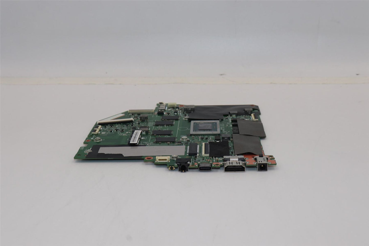 Lenovo MB W 82R9 WIN R55500U UMA 16G 5B21F65796