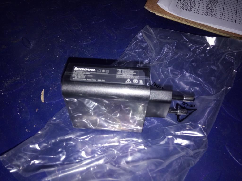 Lenovo Yoga 3 1370 900S-12ISK 700-14ISK AC Charger Adapter Power supply 36200576