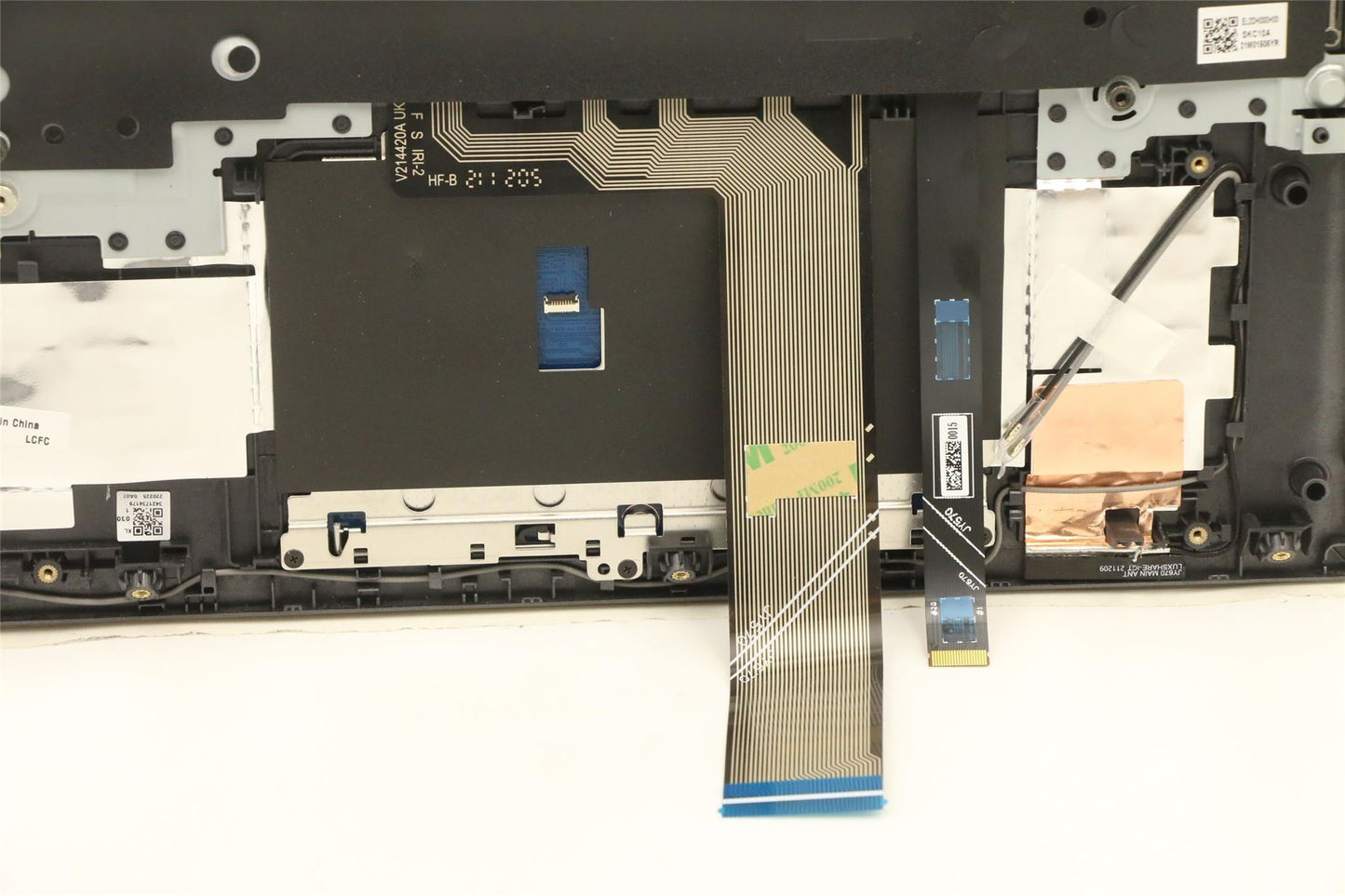 Lenovo COVER Upper Case ASM_FRA L82RF SG w/RGB 5CB1F37740