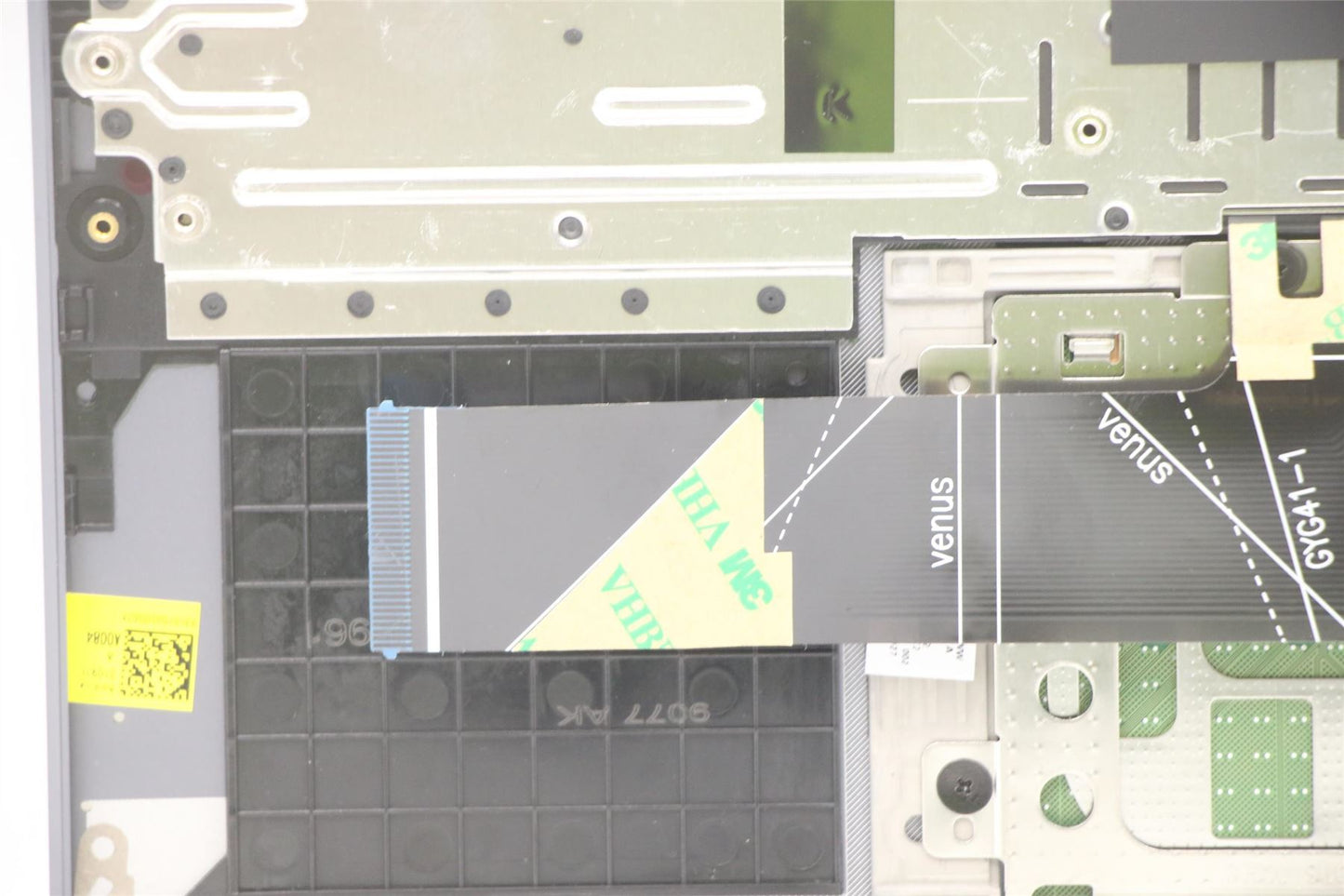 Lenovo Upper Case ASM_ARA L82NJ S/G DIS 5CB1D34485
