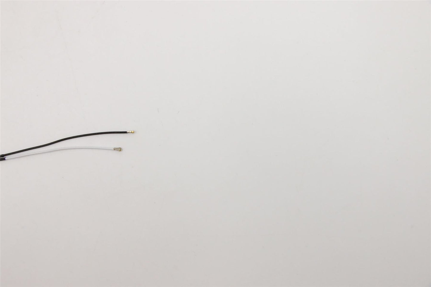 Lenovo LCD Cover B 82C1 PG w/Antenna 5CB0Z27824