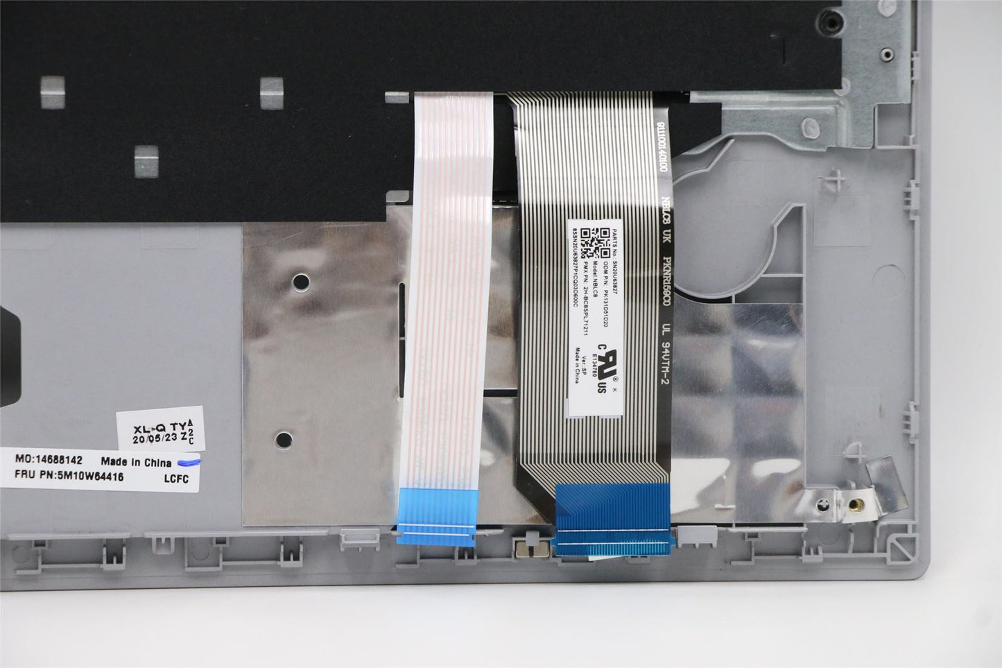Lenovo MECH_ASM BL KB W C Cover ASM SPA SLV UK 5M10W64416