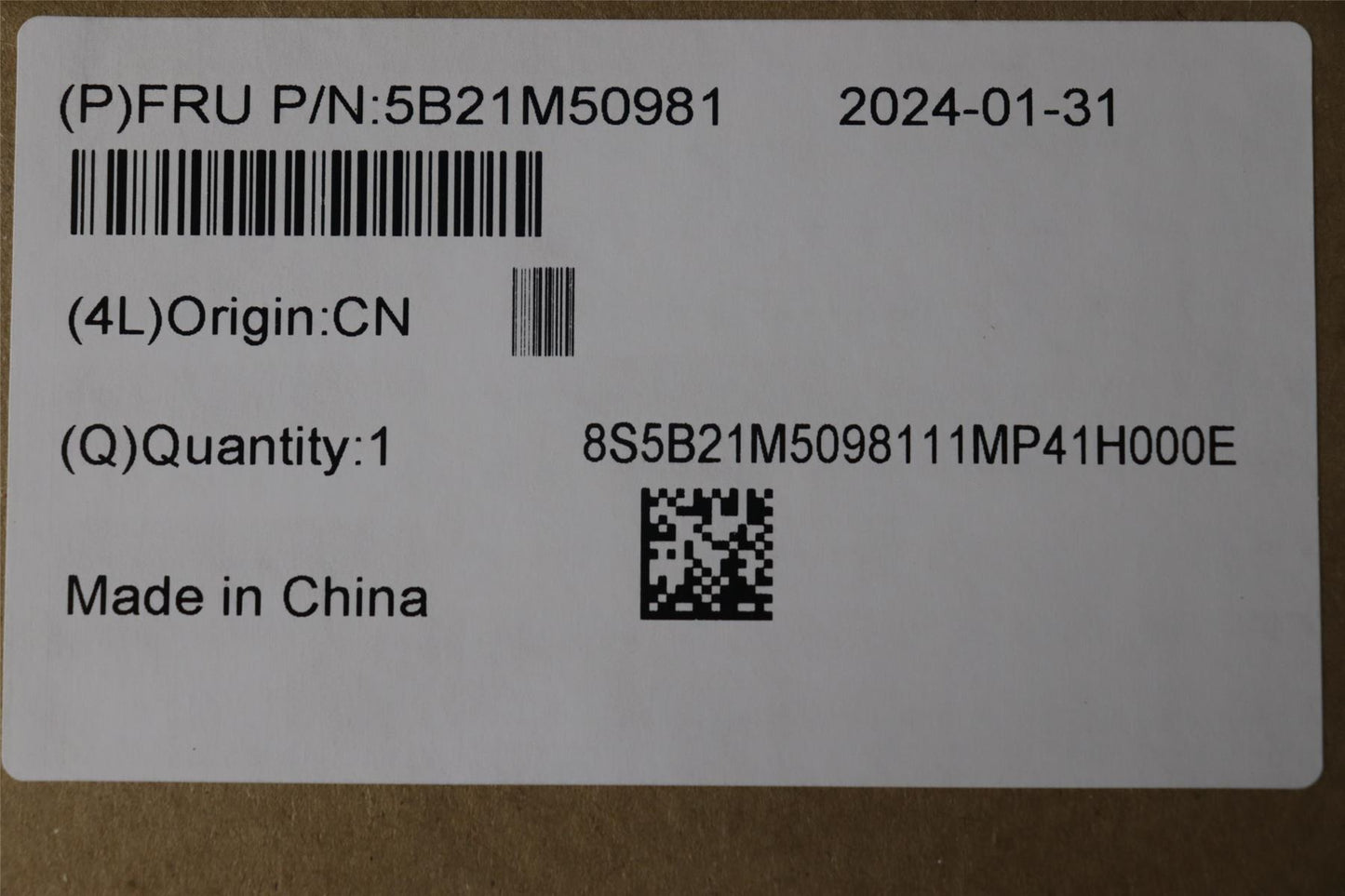 Lenovo C 83DH R7HPTHS RTX4070 8G WINRM 5B21M50981