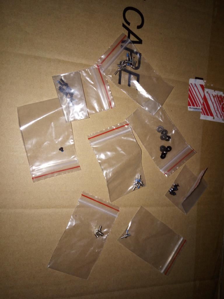 Lenovo Yoga 3-1570 3-1580 500-15IBD 500-15IHW Screw Screws Set Kit 5S10H91187