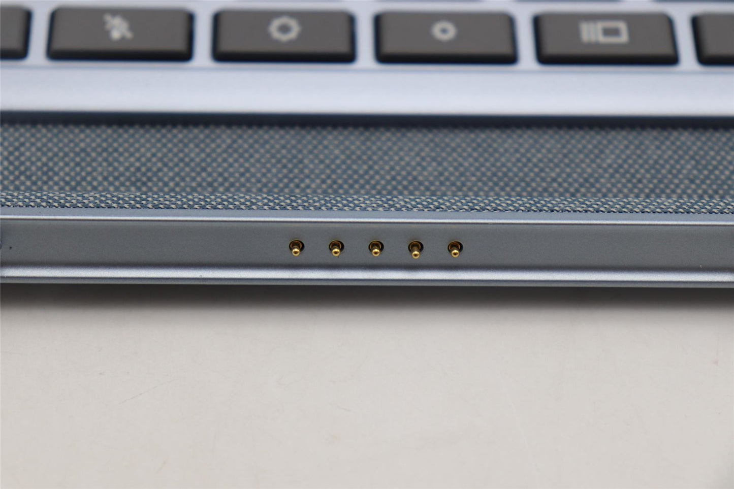 Lenovo Upper Case ASM_UKE H 82T6 UK MIBL 5CB1H82585