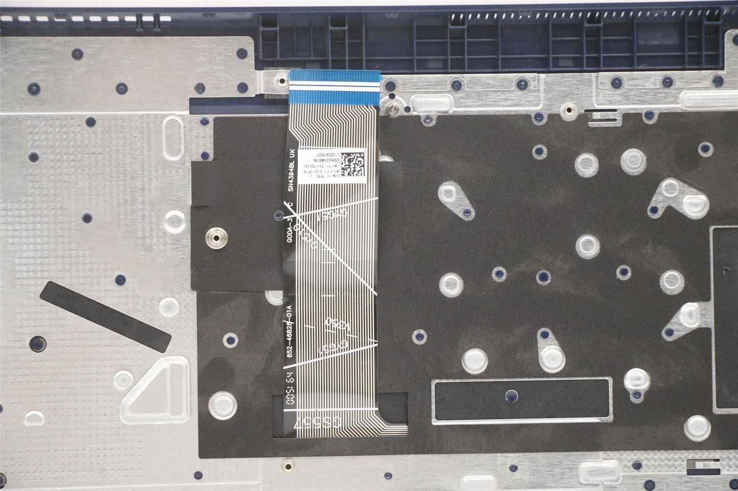 Lenovo IdeaPad 3-17ITL6 Palmrest Cover Touchpad Keyboard UK Europe 5CB1B97543
