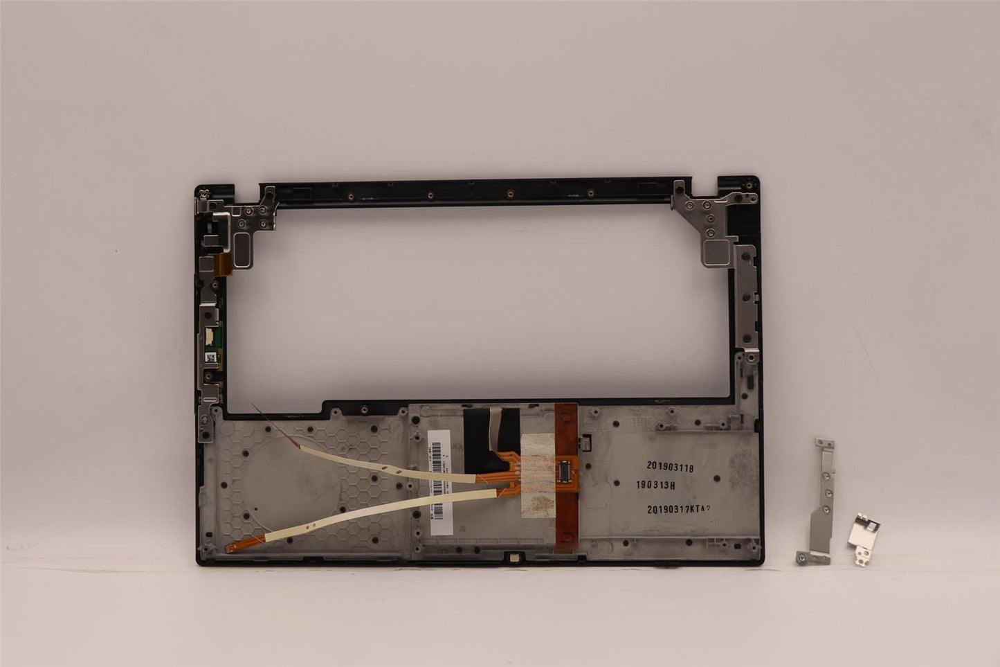 Lenovo ThinkPad X250 X240 Palmrest Top Cover Housing Black 01YU100