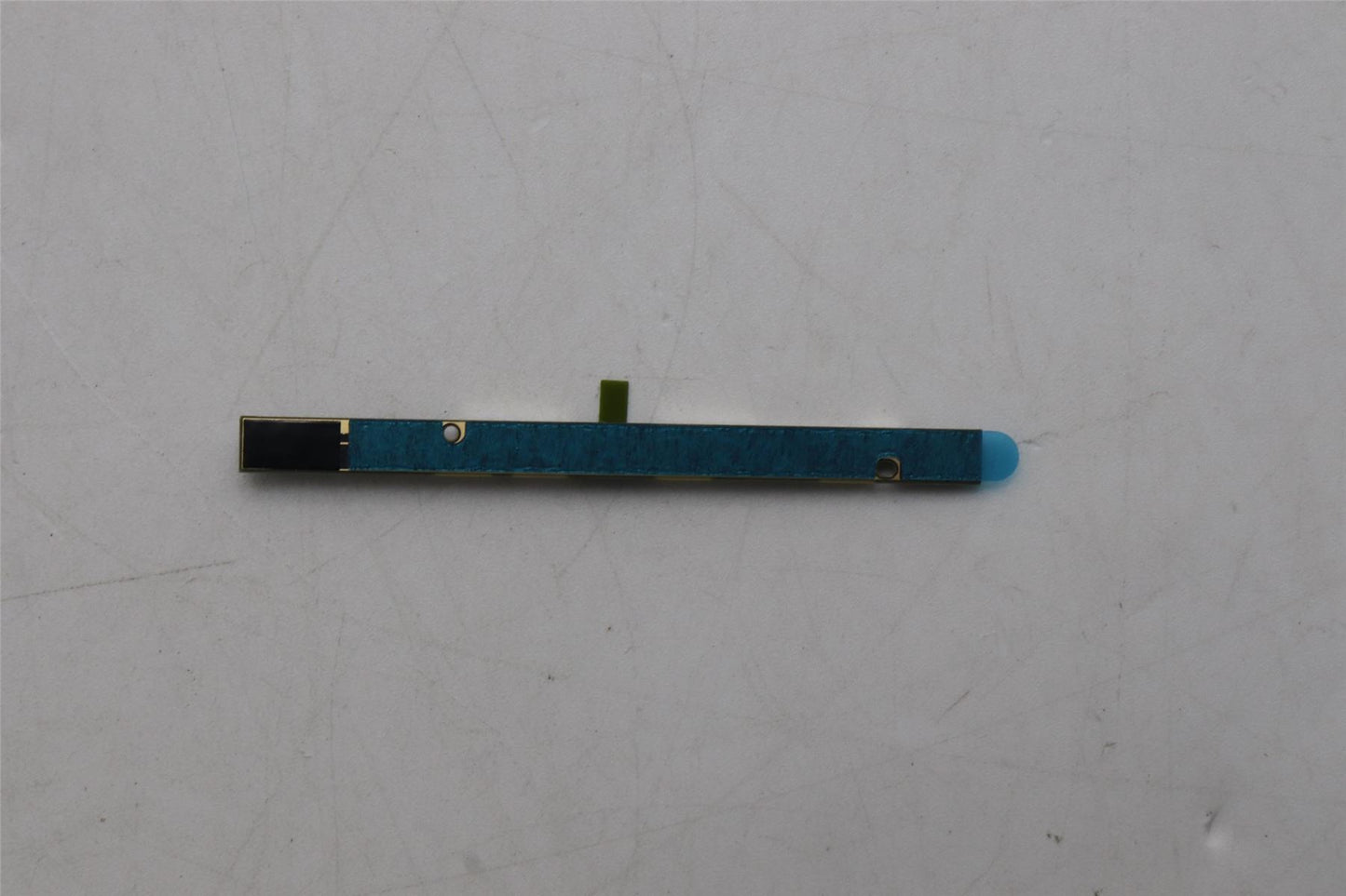 Lenovo CS24 Y4 HD 2MC AVC 5C21M05457