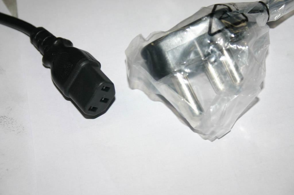 Lenovo LW BLK1.8m SABS Power Cord(R) Cable 31031394