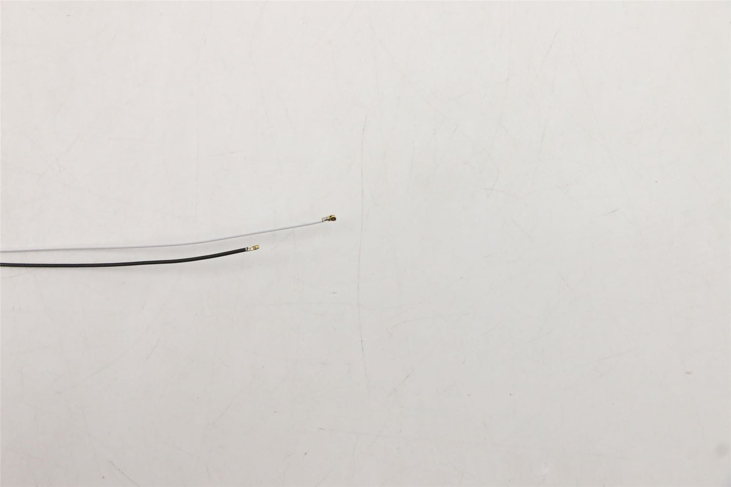 Lenovo LCD Cover H 82HG w/ Antenna White 5CB1C09071