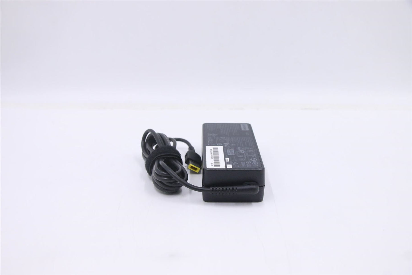 Lenovo AC_ADAPTER,90W,100-240Vac,3P 00PC758