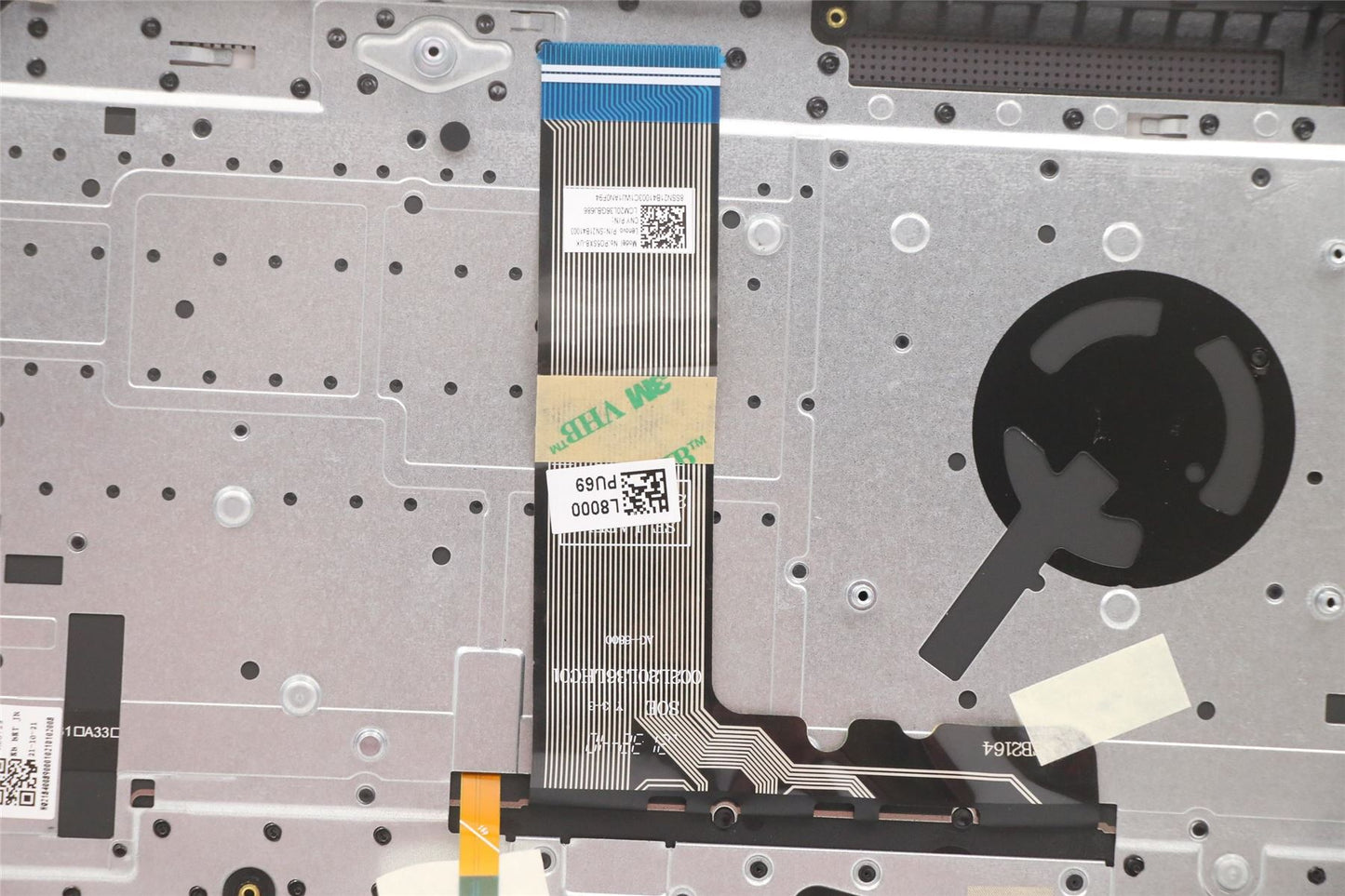 Lenovo Yoga 7 Pro 16ACH6 Keyboard Palmrest Top Cover UK Black 5CB1F36872