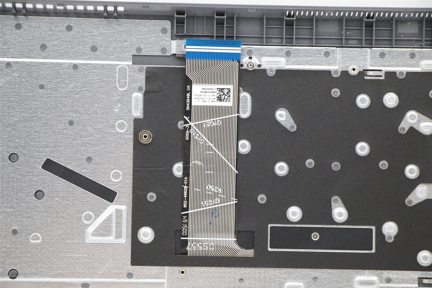 Lenovo Upper Case ASM_UKE L82KV FP A/GUMA 5CB1C75083