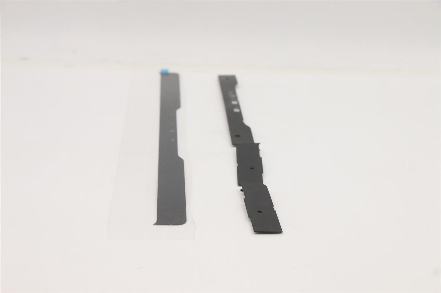 Lenovo Strip Cover L 82K8 BK 5CB1C93669