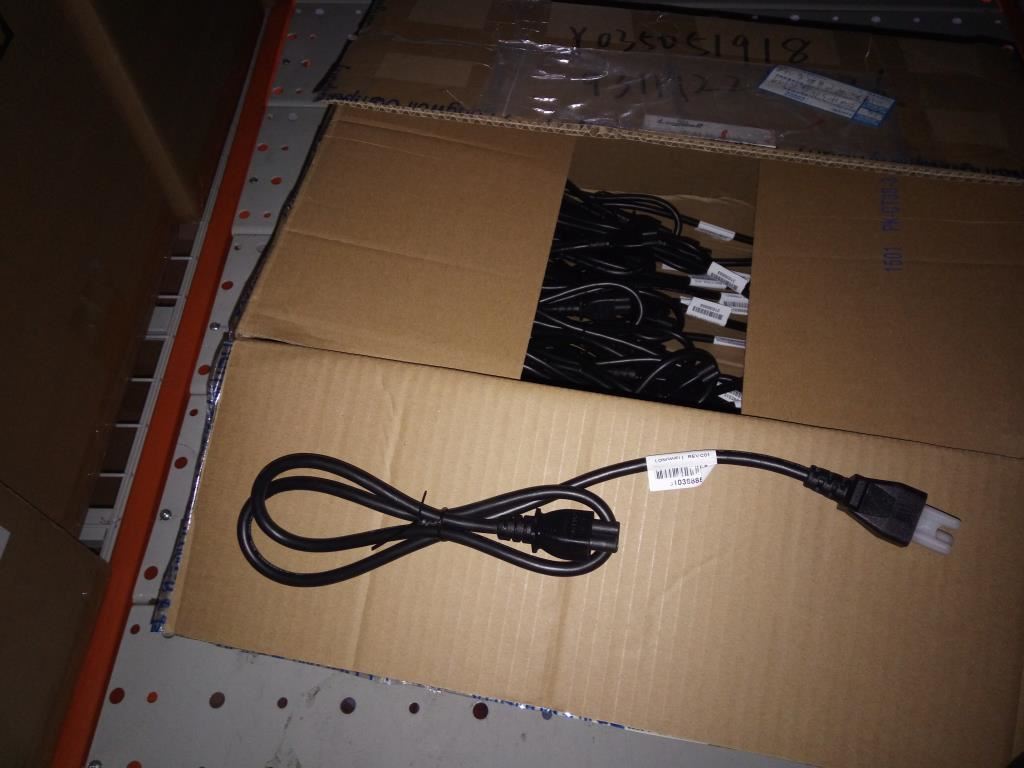Lenovo 良维黑色单头1.0m Taiwan C5电源线(R) Cable 31038885
