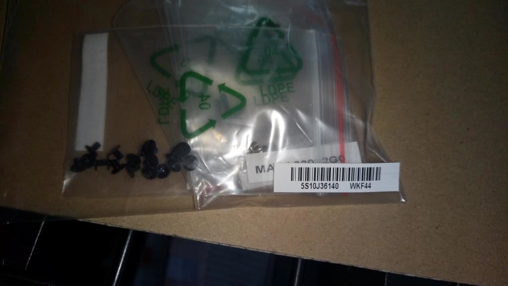 Lenovo E31-70 E31-80 Screw Screws Set Kit 5S10J36140
