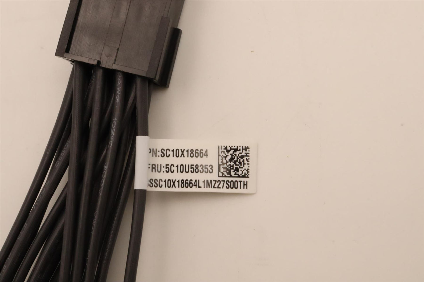 Lenovo ThinkStation P3 Tower P358 P360 Power Supply Unit 8Pin Cable 5C10U58353