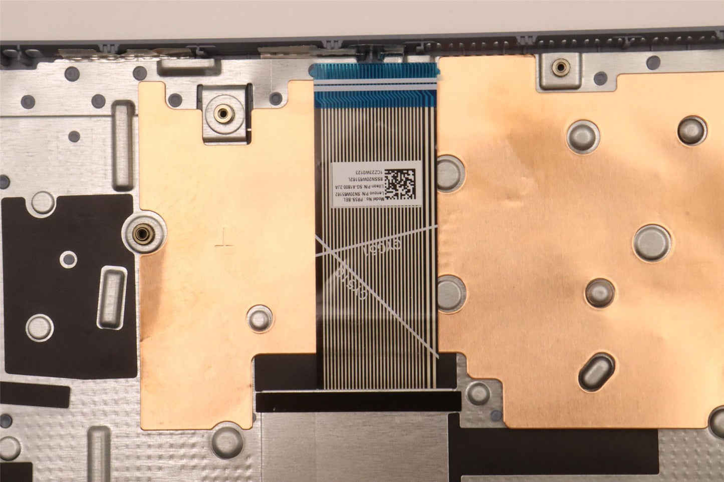 Lenovo Upper Case ASM_BEL L82RK NFP MB N 5CB1H78379