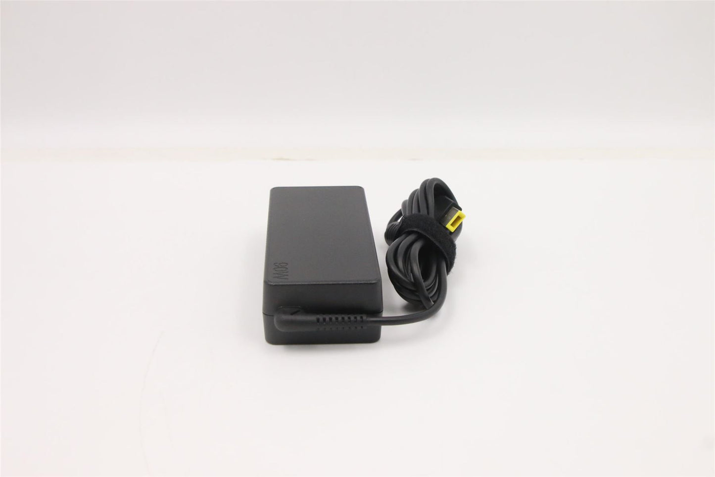 Lenovo Yoga 730-15IWL 730-15IKB 720-15IKB AC Charger Adapter Power Black 01FR052