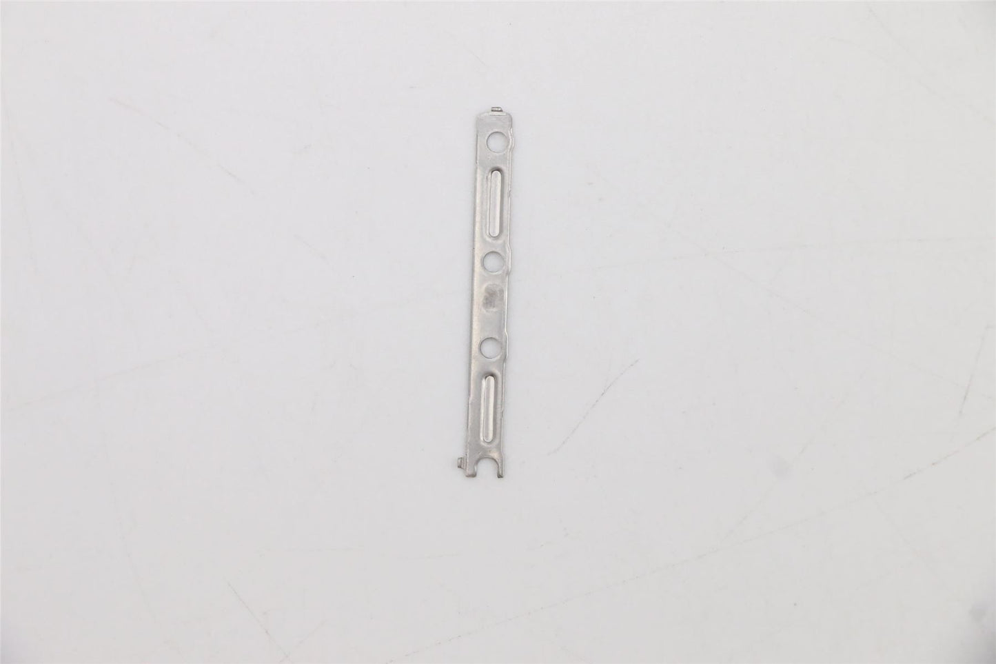 Lenovo 5B40S22023 IO Bracket L H 82CU