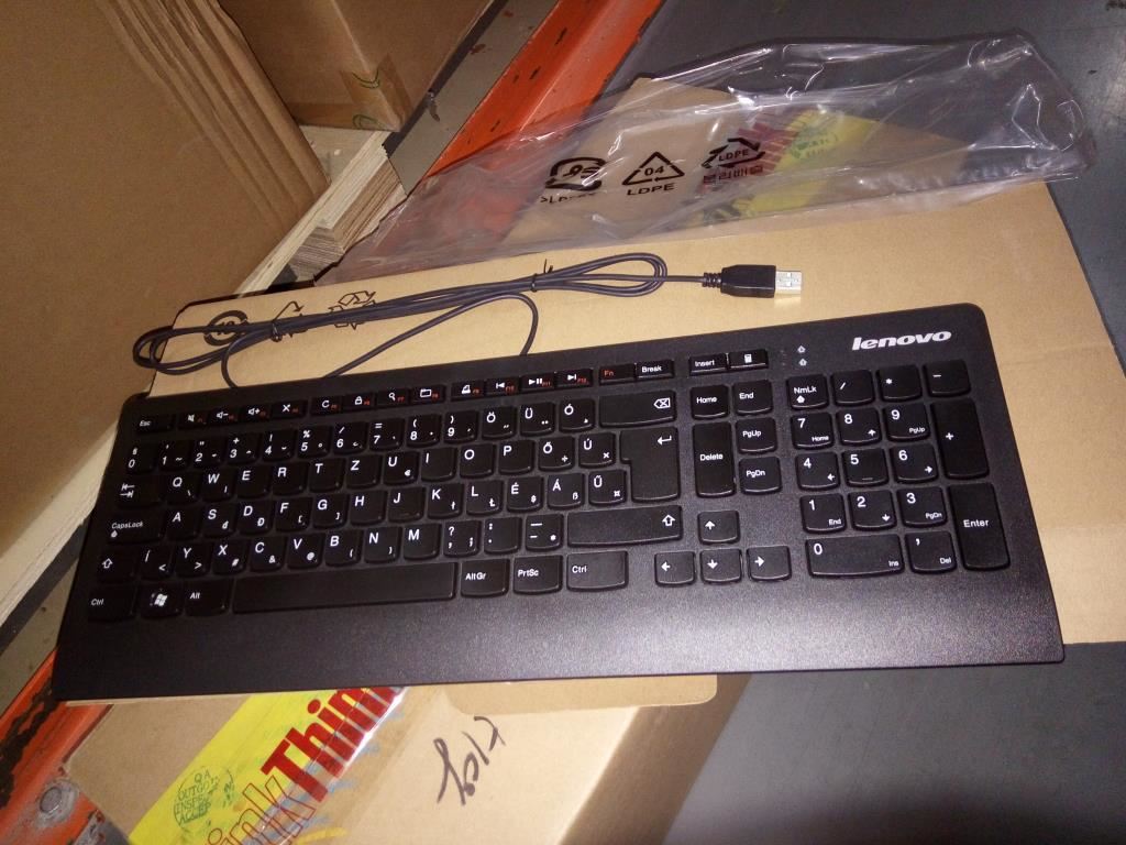 Lenovo Slim New F5 USB Hungarian 208 Keyboard 54Y9311