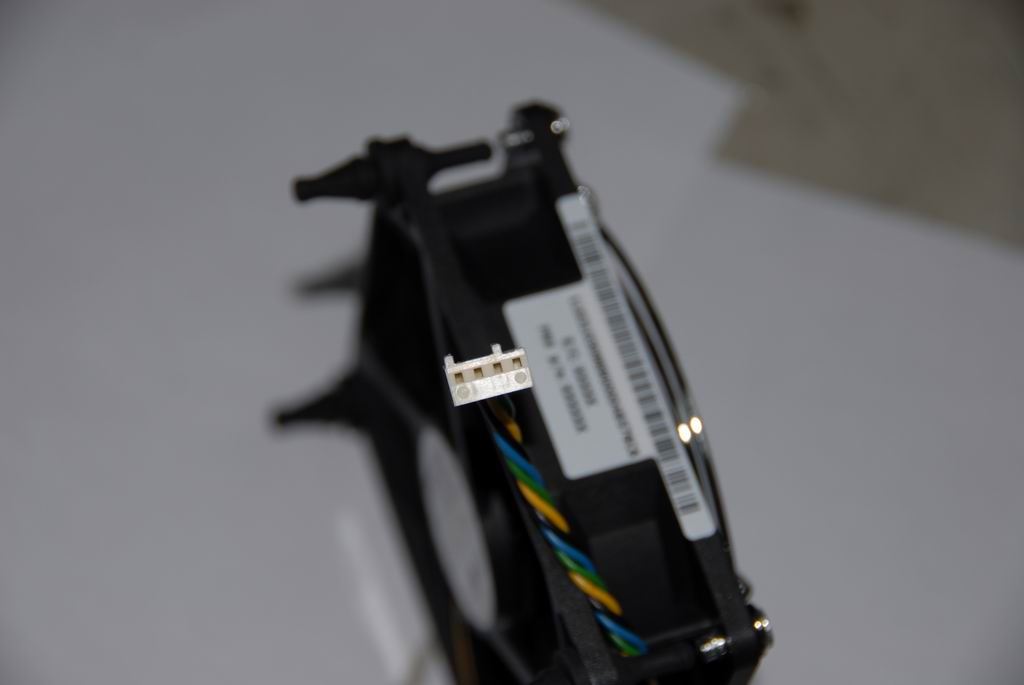 Lenovo FOX PV902512PSPF 0J-G 3300 sysfan(R) System Fan 31030989