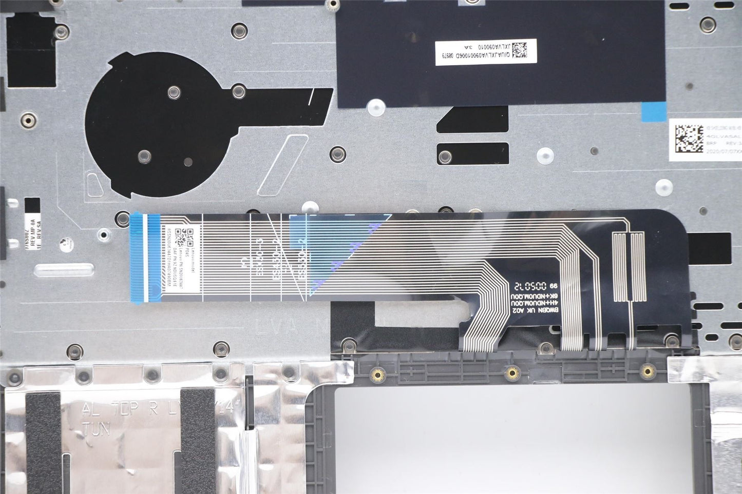 Lenovo Upper Case20RV NFP_MGR_NBL_ LA_SPA 5CB0W44469