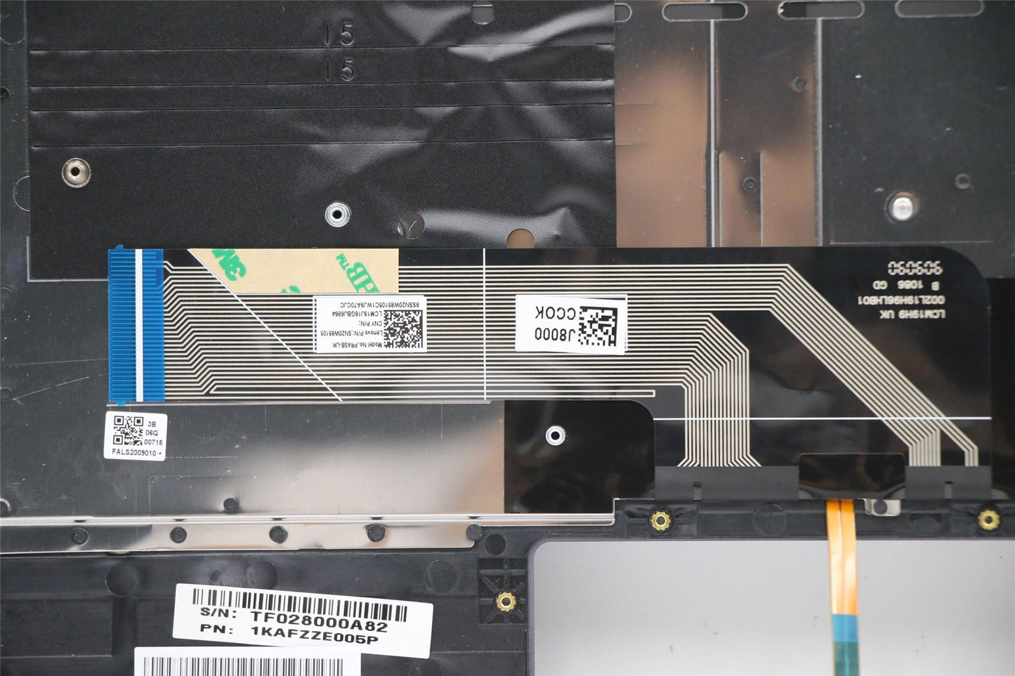 Lenovo Upper Case ASM_UK Q82A1 GY 5CB0X55891