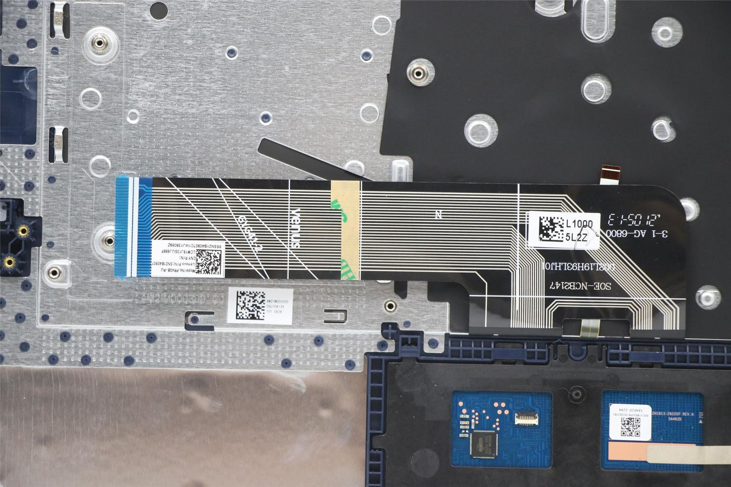 Lenovo Upper Case ASM_RUS L82H7 AB NFPBLD 5CB1B97700