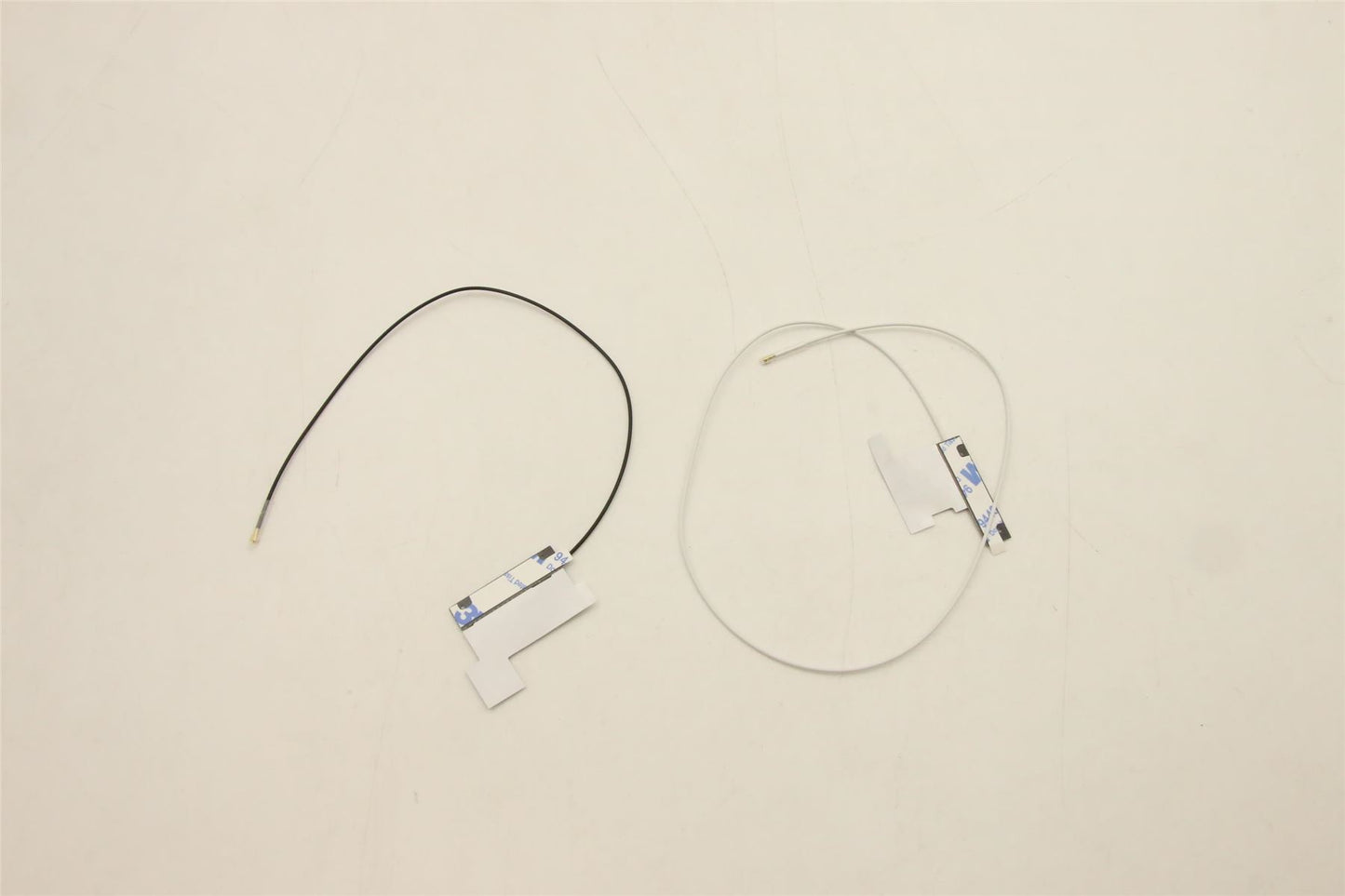 Lenovo Antenna H 82T3 Main+ Aux 5A30S36074