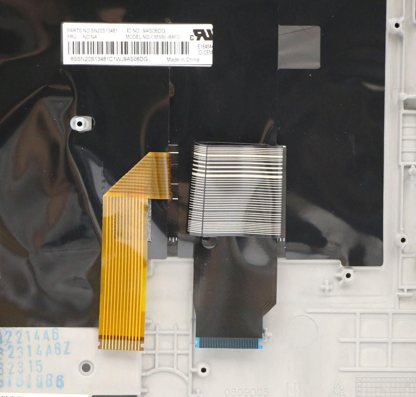 Lenovo MECH_ASM WL CCover+058 FRA ASM,SR<CHY> 02HM718