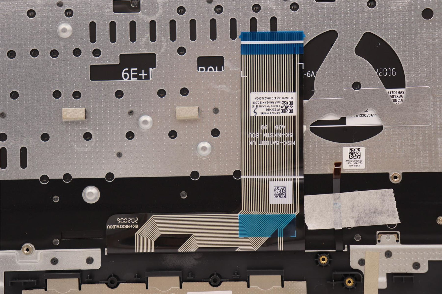 Lenovo IdeaPad 3 15IAH7 Palmrest Cover Touchpad Keyboard Italian 5CB1H30540